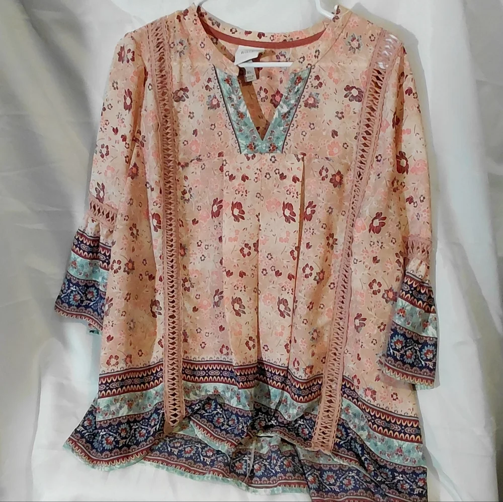 Knox Rose Peach Floral Tunic with Blue Trim - Picture 2 of 13